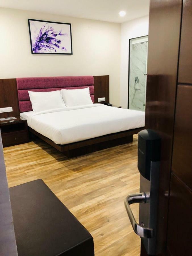 Hotel Ak Suites Patiāla Eksteriør bilde